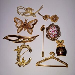 Elegant Gold Tone Vintage Pin Brooch Bundle